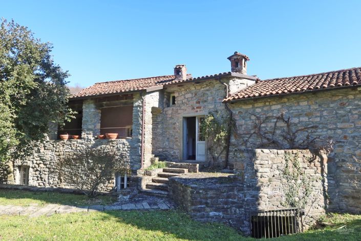 Image No.2-10 Bed Farmhouse for sale