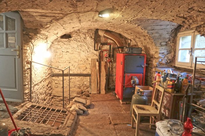 Image No.30-10 Bed Farmhouse for sale