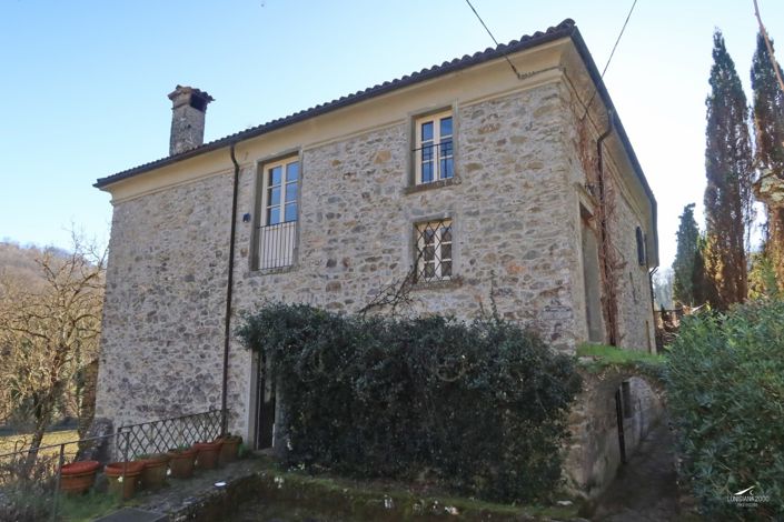 Image No.32-10 Bed Farmhouse for sale