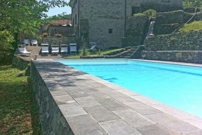 Image No.36-10 Bed Farmhouse for sale