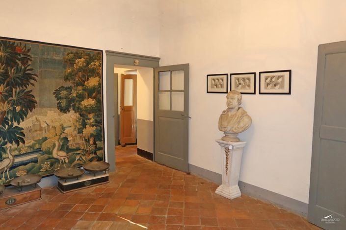 Image No.4-10 Bed Farmhouse for sale