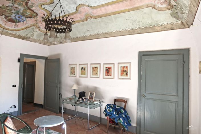 Image No.42-10 Bed Farmhouse for sale