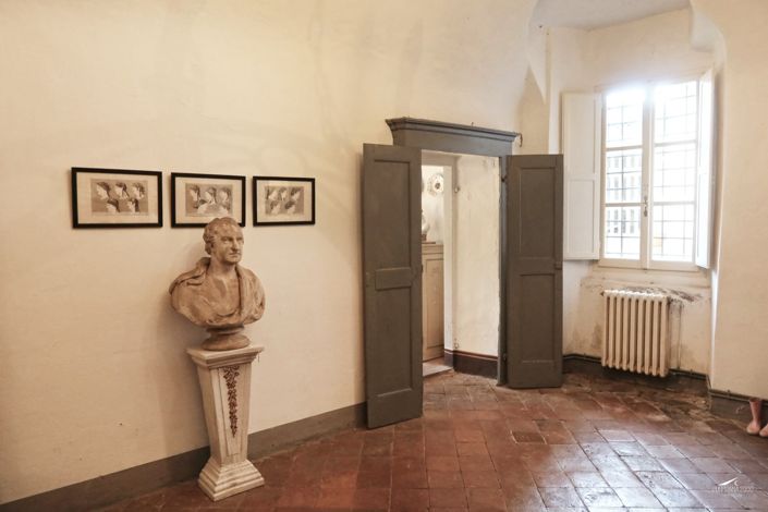 Image No.5-10 Bed Farmhouse for sale