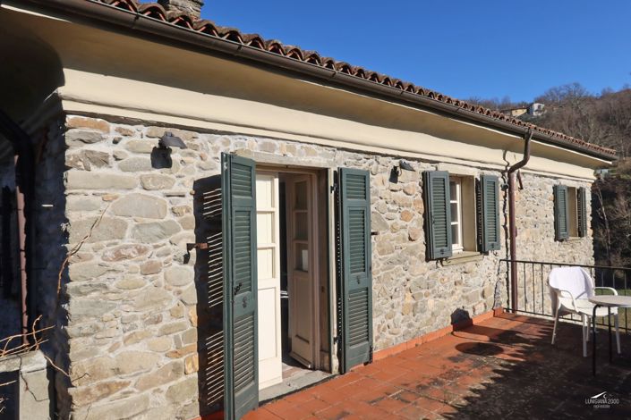 Image No.52-10 Bed Farmhouse for sale