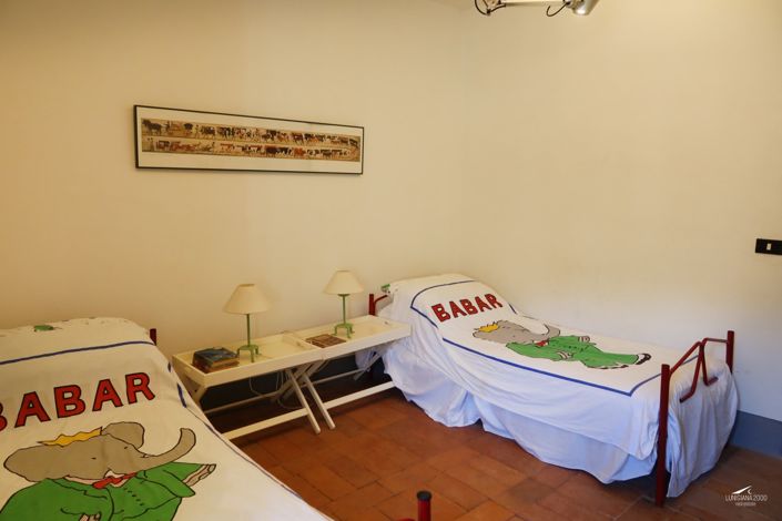 Image No.57-10 Bed Farmhouse for sale