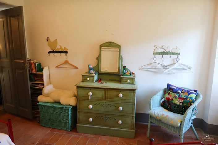 Image No.58-10 Bed Farmhouse for sale