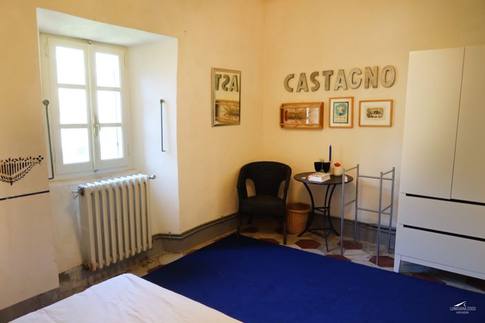 Image No.63-10 Bed Farmhouse for sale