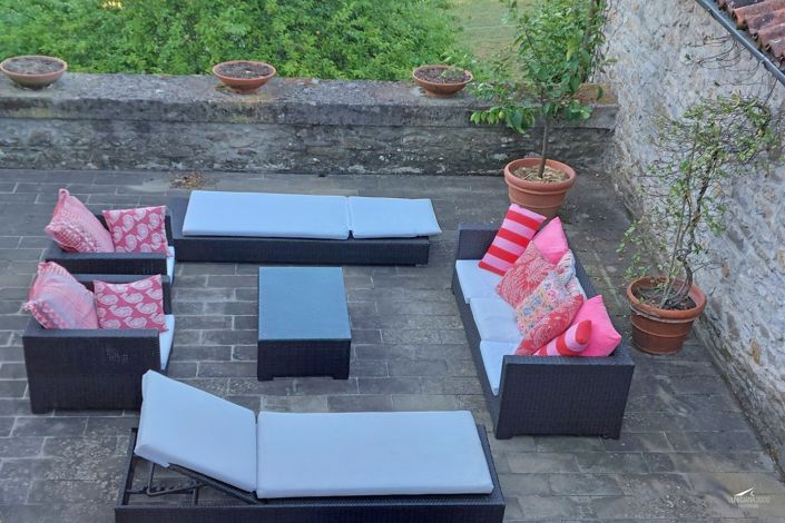 Image No.86-10 Bed Farmhouse for sale