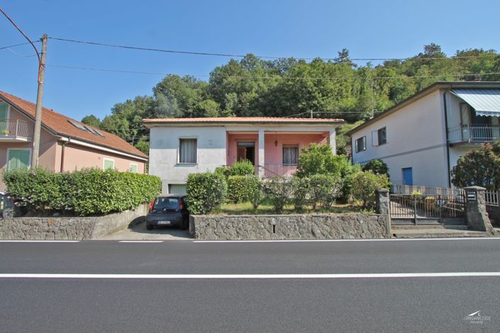 Image No.1-3 Bed Property for sale