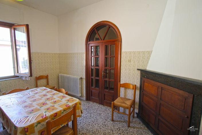 Image No.13-3 Bed Property for sale