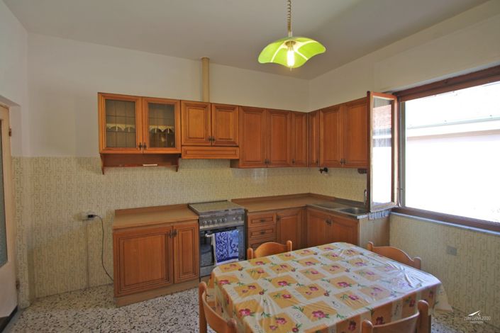 Image No.15-3 Bed Property for sale