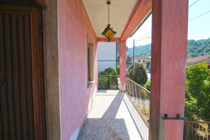 Image No.5-3 Bed Property for sale