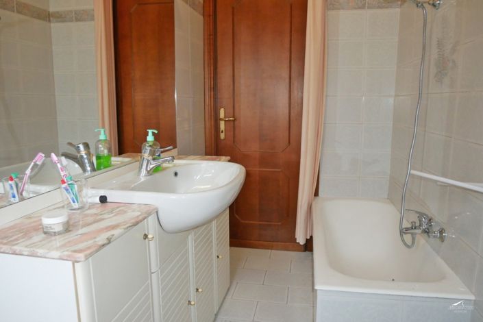 Image No.27-Propriété de 2 chambres à vendre