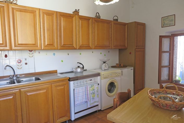 Image No.12-2 Bed Property for sale