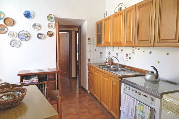 Image No.13-2 Bed Property for sale