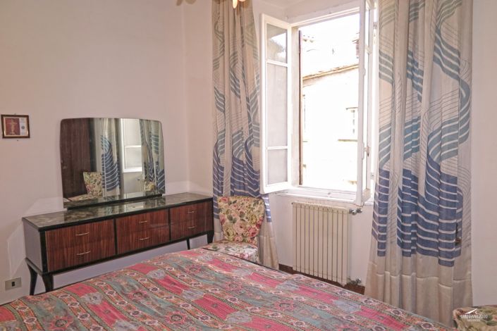 Image No.18-2 Bed Property for sale