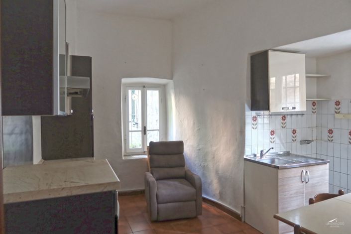 Image No.27-2 Bed Property for sale