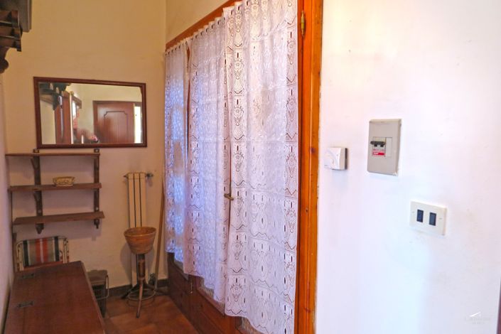 Image No.8-2 Bed Property for sale