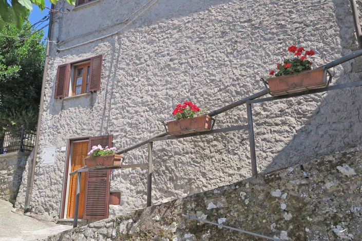 Image No.2-2 Bed Village House for sale