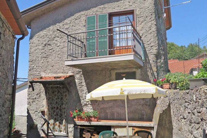 Image No.4-2 Bed Village House for sale