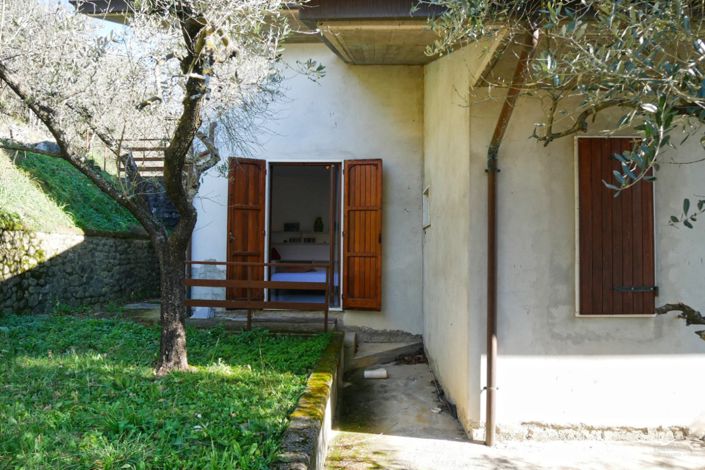 Image No.22-3 Bed Property for sale