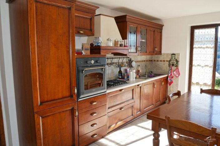 Image No.37-3 Bed Property for sale