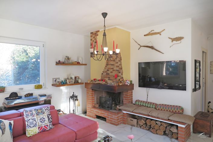 Image No.12-3 Bed Property for sale