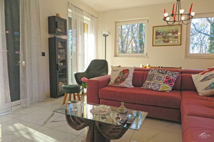 Image No.14-3 Bed Property for sale