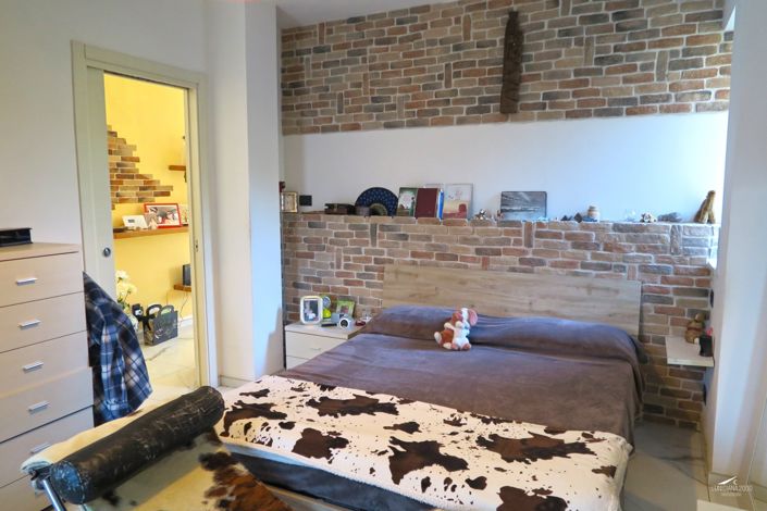 Image No.18-3 Bed Property for sale