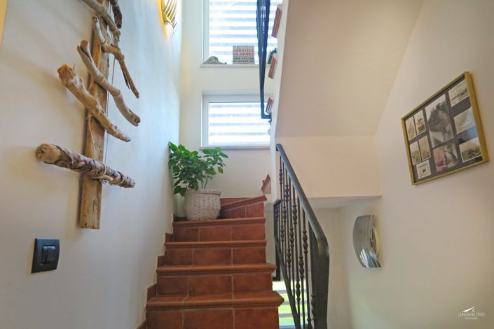 Image No.21-3 Bed Property for sale
