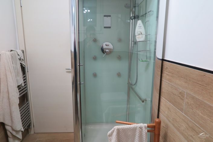 Image No.46-3 Bed Property for sale