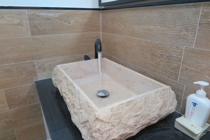 Image No.48-3 Bed Property for sale