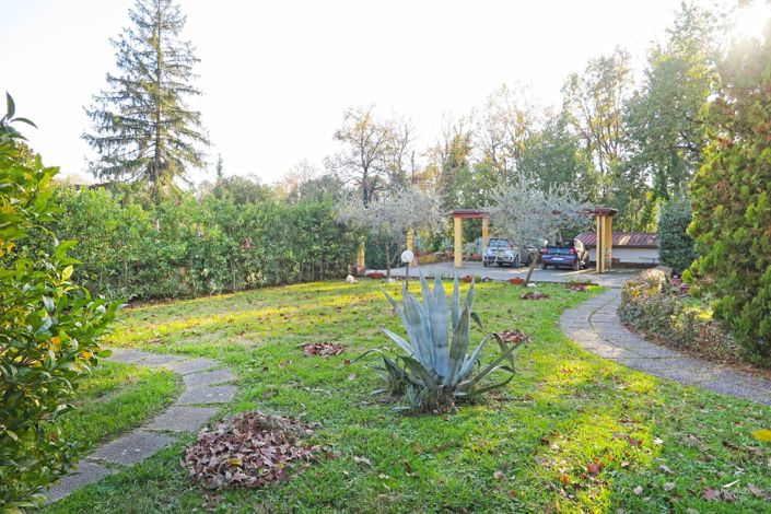 Image No.52-3 Bed Property for sale