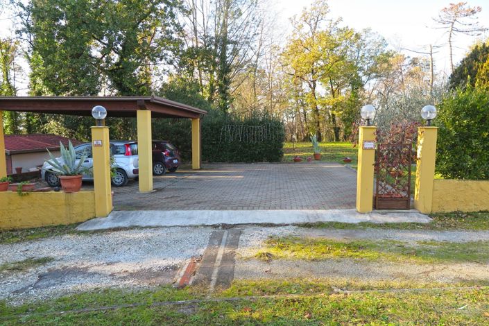 Image No.53-3 Bed Property for sale