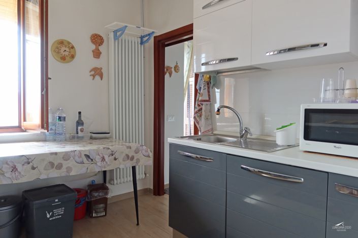 Image No.12-3 Bed Property for sale