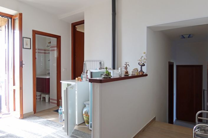 Image No.3-3 Bed Property for sale