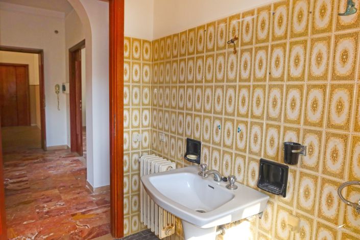 Image No.27-2 Bed Apartment for sale