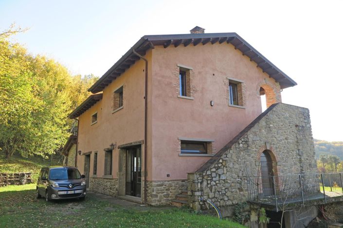 Image No.6-Ferme de 3 chambres à vendre à Fivizzano