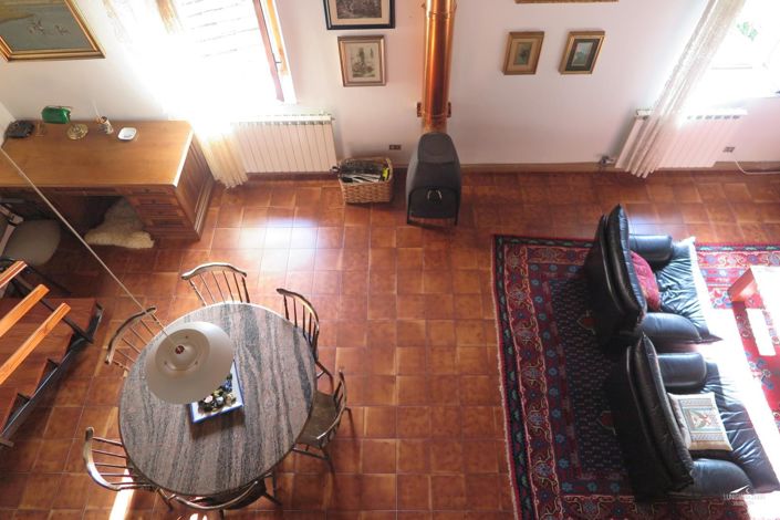 Image No.12-3 Bed Property for sale