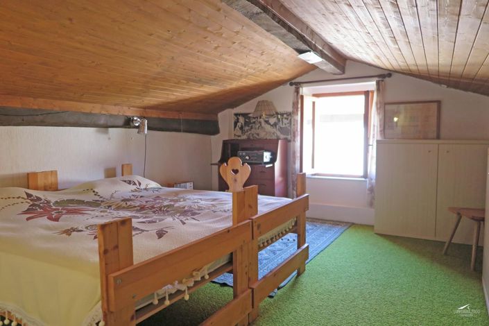 Image No.16-3 Bed Property for sale