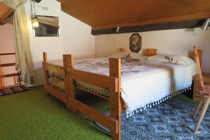 Image No.17-3 Bed Property for sale