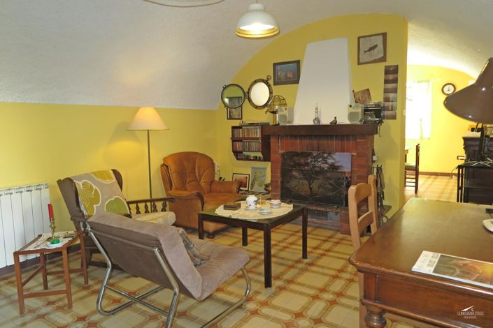 Image No.21-3 Bed Property for sale