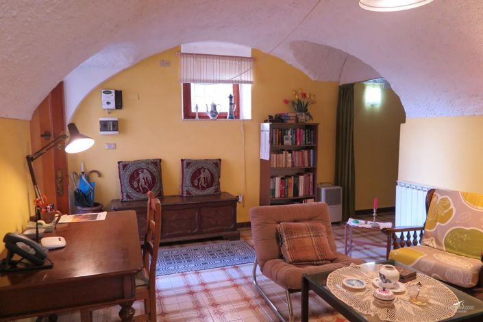 Image No.24-3 Bed Property for sale