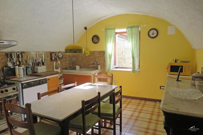 Image No.25-3 Bed Property for sale