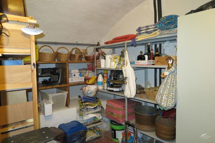 Image No.30-3 Bed Property for sale