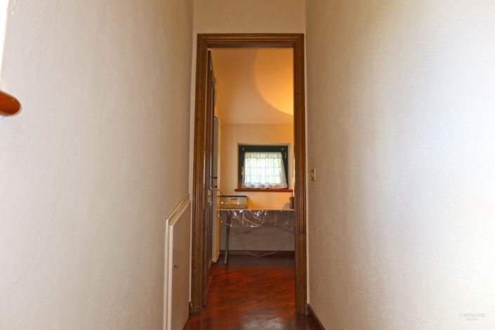 Image No.30-3 Bed Property for sale