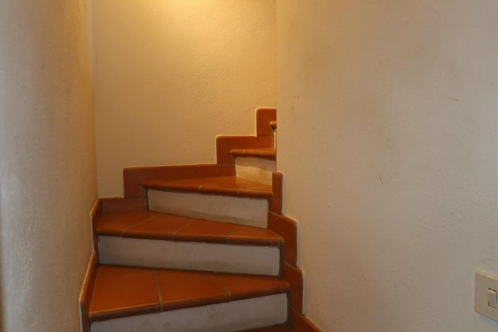 Image No.53-3 Bed Property for sale