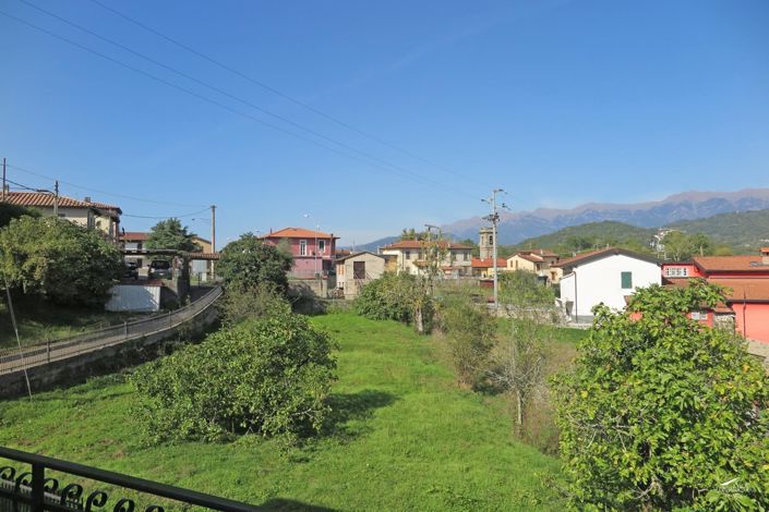 Image No.11-2 Bed Property for sale