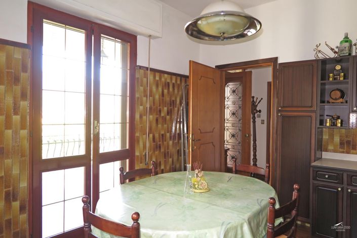 Image No.14-2 Bed Property for sale