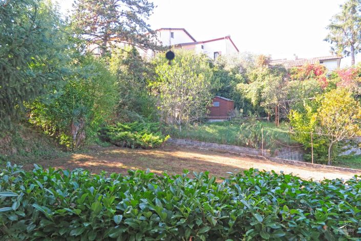 Image No.21-2 Bed Property for sale